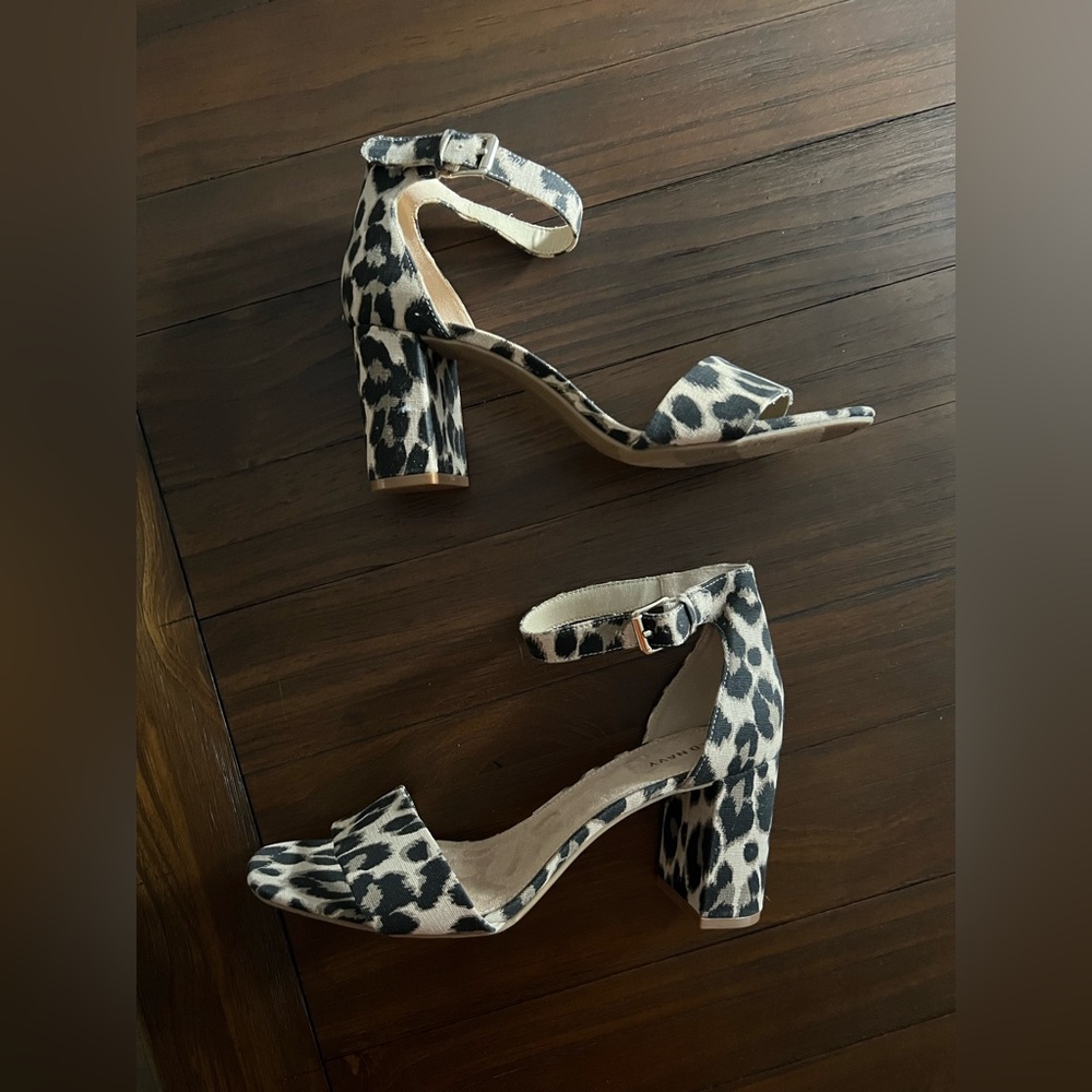 Old Navy Leopard Heels 10